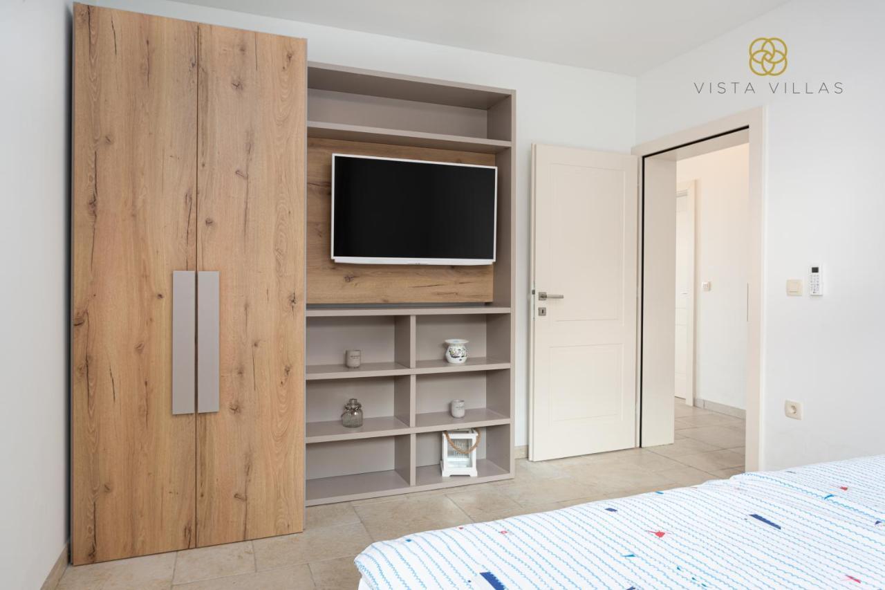 Vista Villas - Lazy Days Apartment Villa N Razanac Bagian luar foto
